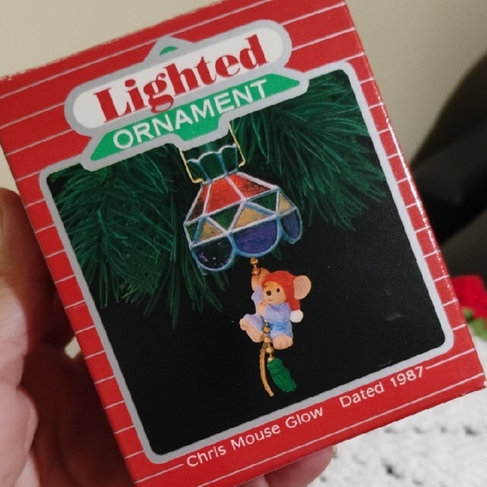 Hallmark Keepsake 1987 LIGHTED Ornament - Red and Green